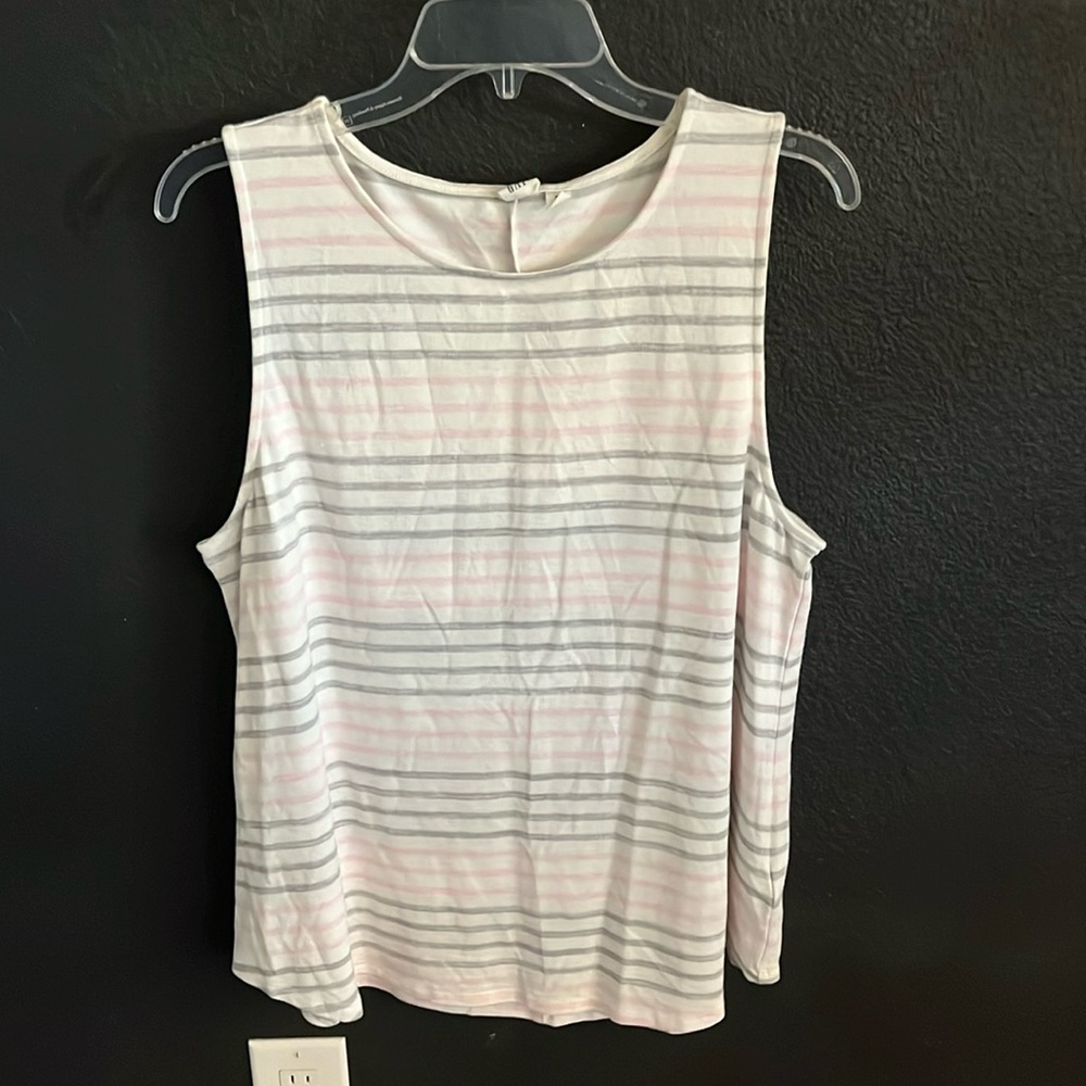 Women’s Gap Tank